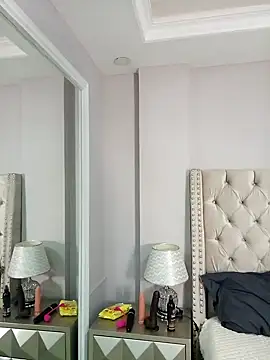 KloheCurvy online show from 01.22.25