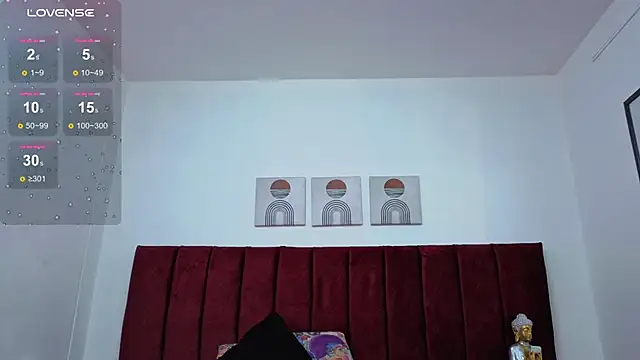 Snapshot of selena_castillo chatting on 10.29.25 selena castillo online show from 10.29.25