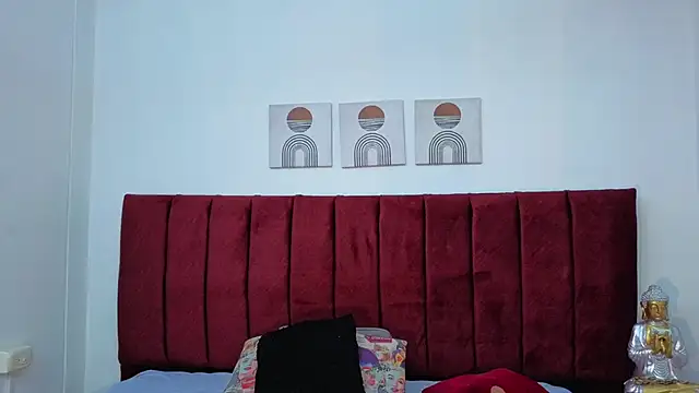 selena castillo online show from 11.27.25