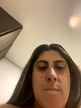 Snapshot of girl_anni chatting on 09.29.25 girl anni online show from 09.29.25