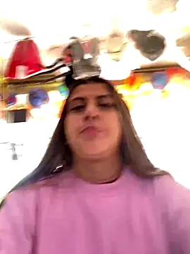 Snapshot of girl_anni chatting on 10.20.25 girl anni online show from 10.20.25