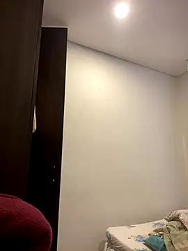 Snapshot of girl_anni chatting on 11.02.25 girl anni online show from 11.02.25