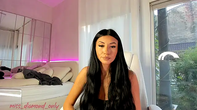 Snapshot of missdiamond_ chatting on 10.20.25 missdiamond online show from 10.20.25