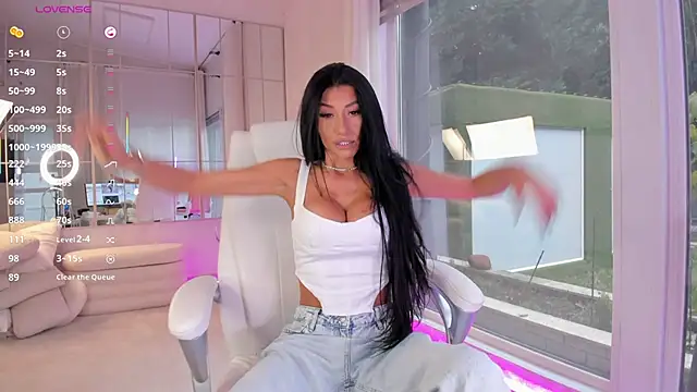 missdiamond  online show from 12.15.25