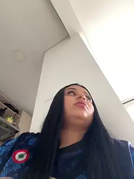 alissonfernandez  online show from 01.17.25