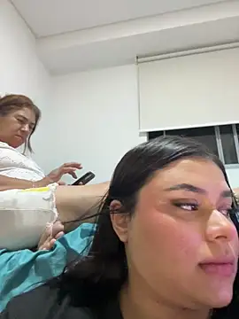 alissonfernandez  online show from 02.02.25