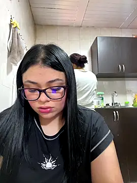 alissonfernandez  online show from 09.13.25