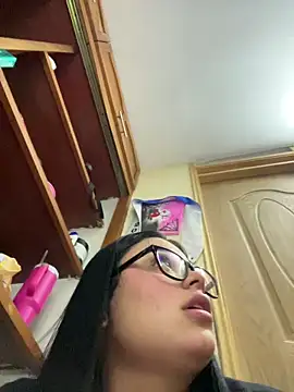 alissonfernandez  online show from 02.06.26