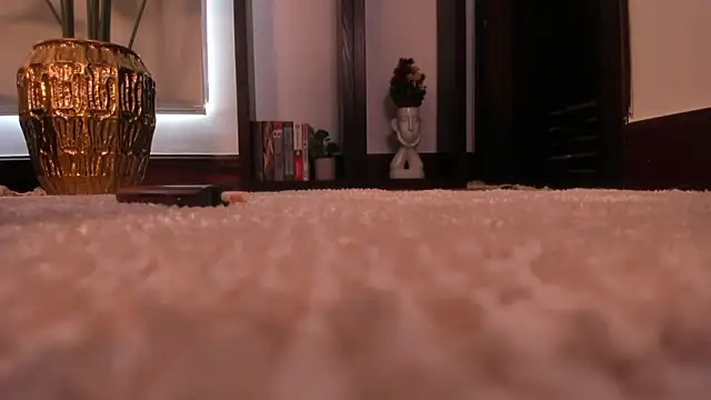 LunaMystyque online show from 04.08.26