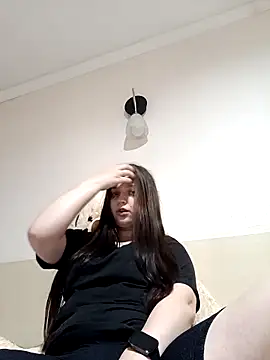 Snapshot of kila_lo chatting on 02.13.25 kila lo online show from 02.13.25