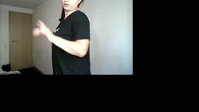 Snapshot of kila_lo chatting on 11.15.25 kila lo online show from 11.15.25