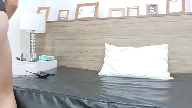 Snapshot of SexualVolcano chatting on 02.06.25 SexualVolcano online show from 02.06.25