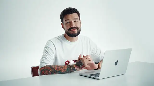 Snapshot of awesome_anna chatting on 05.15.26 awesome anna online show from 05.15.26