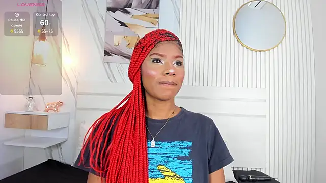 Sara Lewwis online show from 02.04.25