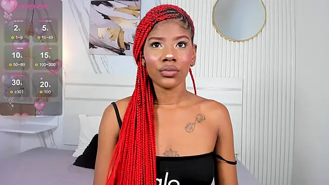 Sara Lewwis online show from 02.06.25