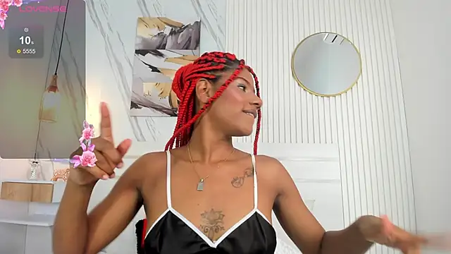 Sara Lewwis online show from 02.12.25