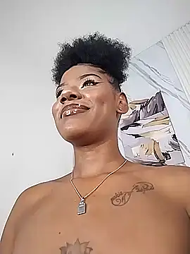 Sara Lewwis online show from 09.20.25