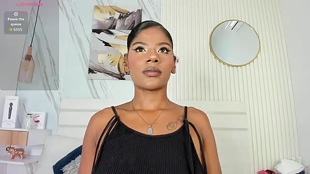 Sara Lewwis online show from 09.24.25