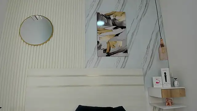 Sara Lewwis online show from 10.31.25