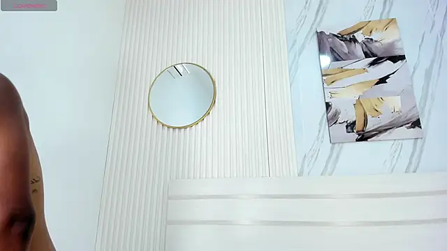 Sara Lewwis online show from 11.05.25