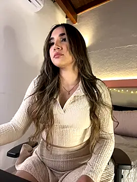 Snapshot of AniiRose chatting on 10.16.25 AniiRose online show from 10.16.25