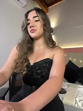 Snapshot of AniiRose chatting on 11.05.25 AniiRose online show from 11.05.25