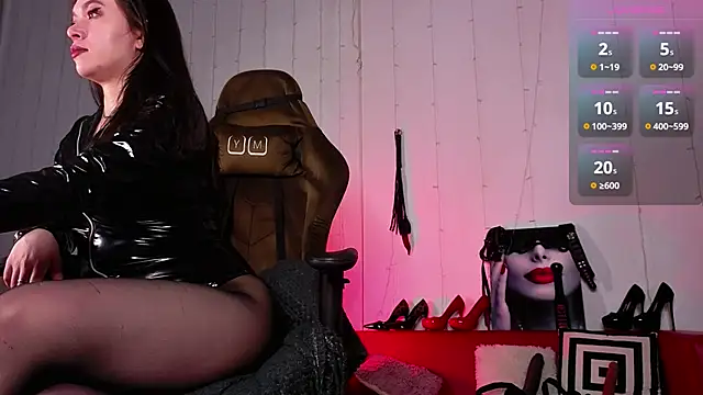 Snapshot of Vanessa_Ives_ chatting on 05.10.26 Vanessa Ives online show from 05.10.26