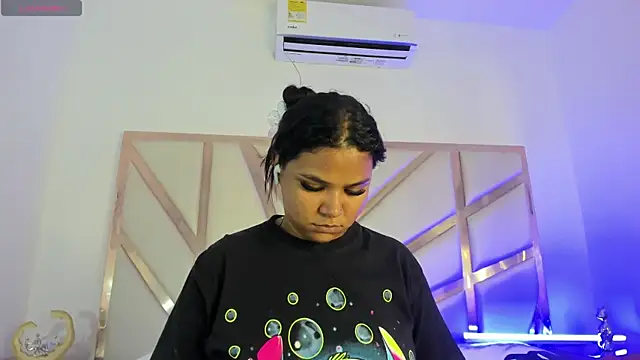 Carolina Evanss online show from 09.30.25