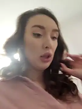 LeylaGracey online show from 02.04.25