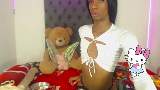 Snapshot of lucianadolll chatting on 10.17.25 lucianadolll online show from 10.17.25