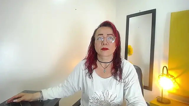 Lupiita223 online show from 09.28.25