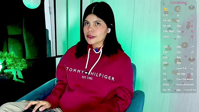 Snapshot of cutehanna1 chatting on 09.19.25 cutehanna1 online show from 09.19.25