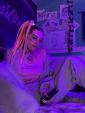 BlazyKitsune- online show from 04.21.26