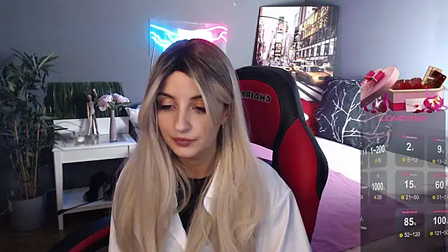 Katty Lights online show from 12.07.24