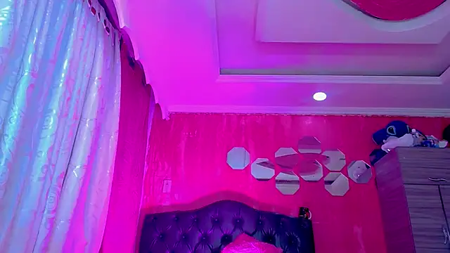 TiffanyMackensyy online show from 03.18.26