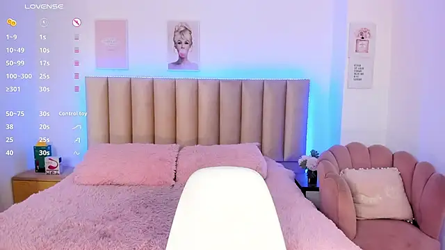 Catvalentine  online show from 12.05.24