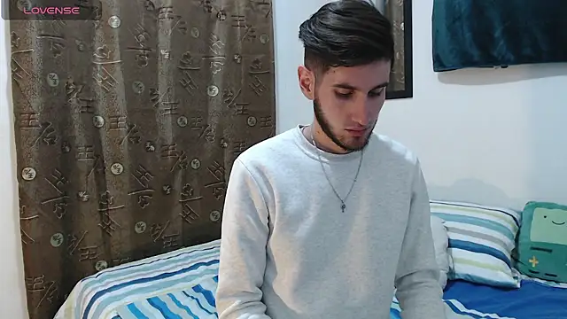 Snapshot of Thhiago_tay chatting on 10.15.25 Thhiago tay online show from 10.15.25