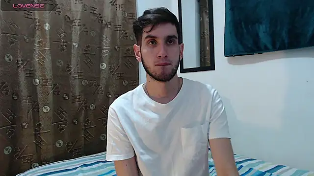 Snapshot of Thhiago_tay chatting on 10.17.25 Thhiago tay online show from 10.17.25