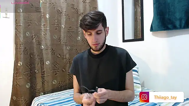 Snapshot of Thhiago_tay chatting on 10.21.25 Thhiago tay online show from 10.21.25