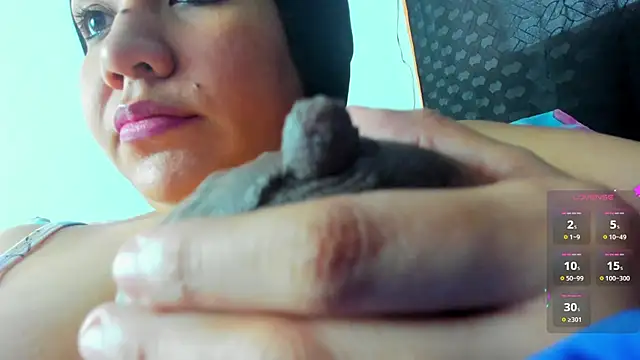 Snapshot of Venus_Blackk chatting on 02.23.25 Venus Blackk online show from 02.23.25