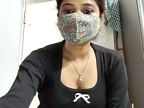 Snapshot of samosa73 chatting on 10.16.25 samosa73 online show from 10.16.25