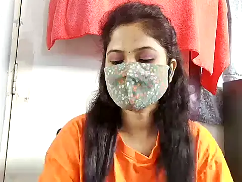 Snapshot of samosa73 chatting on 11.15.25 samosa73 online show from 11.15.25