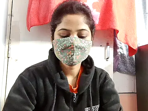 Snapshot of samosa73 chatting on 11.16.25 samosa73 online show from 11.16.25