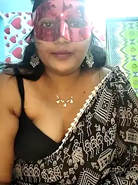 Snapshot of RomeoJuliet345 chatting on 01.12.25 RomeoJuliet345 online show from 01.12.25