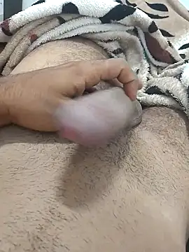 Snapshot of Leleko1997 chatting on 10.20.25 Leleko1997 online show from 10.20.25