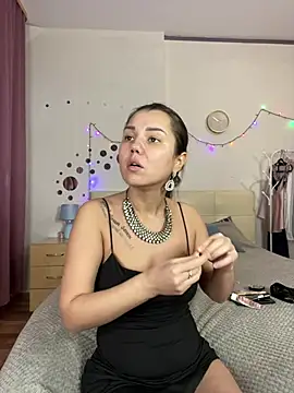 MiraMiss online show from 12.18.24
