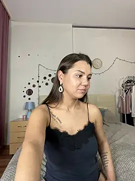 MiraMiss online show from 01.04.25