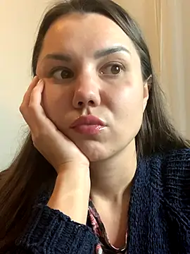 Snapshot of MiraMiss chatting on 11.02.25 MiraMiss online show from 11.02.25