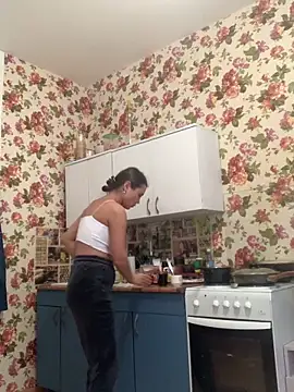 MiraMiss online show from 04.11.26