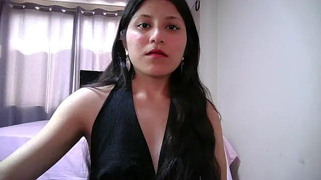 petite paola online show from 01.09.25